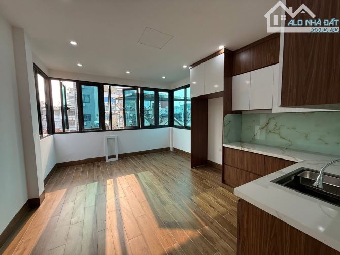 XÃ ĐÀN | 32M² – 7 TẦNG THANG MÁY – HAI THOÁNG – GẦN PHỐ – 12 TỶ