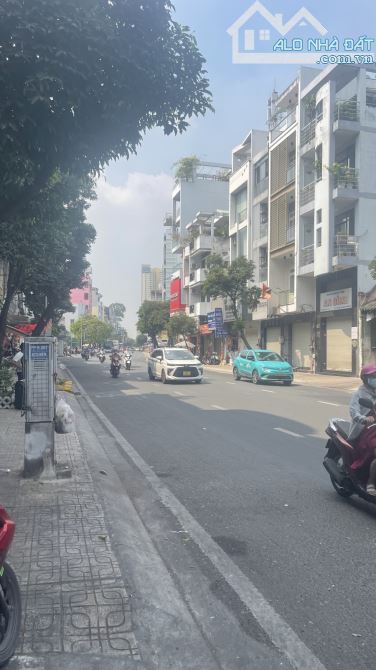📣📣QUẬN 5 - CC NGUYỄN TRÃI LẦU 1 - 84M2 - TRỆT LỬNG - 2PN -CHỈ 3,4TỶ. - 1
