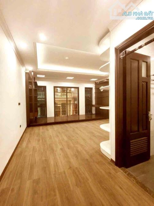 Hiếm nhà bán- Ngõ 80 Trung Kính- Toà VP xây mới- 72Mx7T- mặt tiền 5.1M- sát phố.