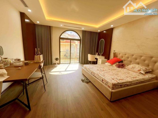 Hiếm nhà bán- Ngõ 80 Trung Kính- Toà VP xây mới- 72Mx7T- mặt tiền 5.1M- sát phố.