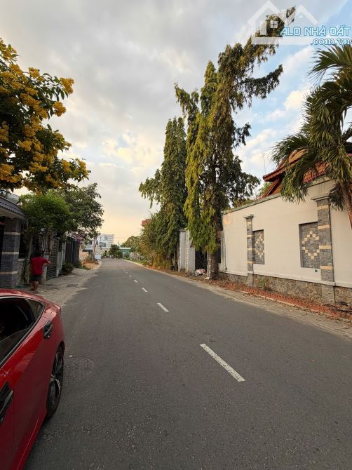 Mặt tiền Dx043 Phú Mỹ, dt 10x24(132tc) giá 6tỷ