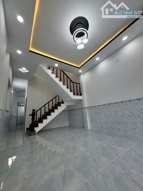 BÁN NHÀ NGUYỄN HỮU CẦU - HÓC MÔN - 2 TẦNG 56M2 ( 4M X 16M) - 3.75 TỶ