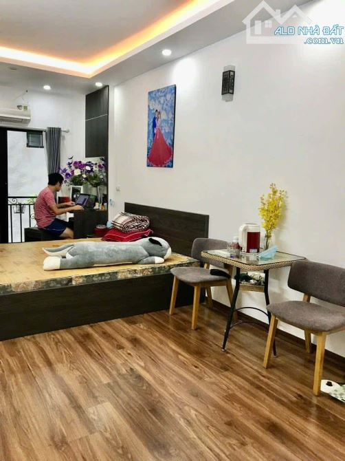 5 tầng rộng full nội thất đẹp, ngõ rộng thoáng, đường Hoàng Mai gần KĐT Đền Lừ