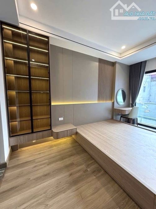 Full nội thất,gần oto,5 tầng- Tân Mai-35m- Hơn 7 tỷ