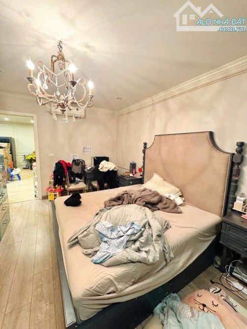 Bán Căn hộ Chung Cư 25 Lạc Trung, Lô góc - 120m2 x 3 ngủ - Nội thất đẹp - Giá hơn 8 tỷ - 2