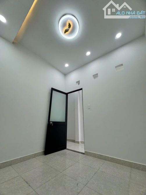 BÁN NHÀ NGUYỄN HỮU CẦU - HÓC MÔN - 2 TẦNG 56M2 ( 4M X 16M) - 3.75 TỶ - 2