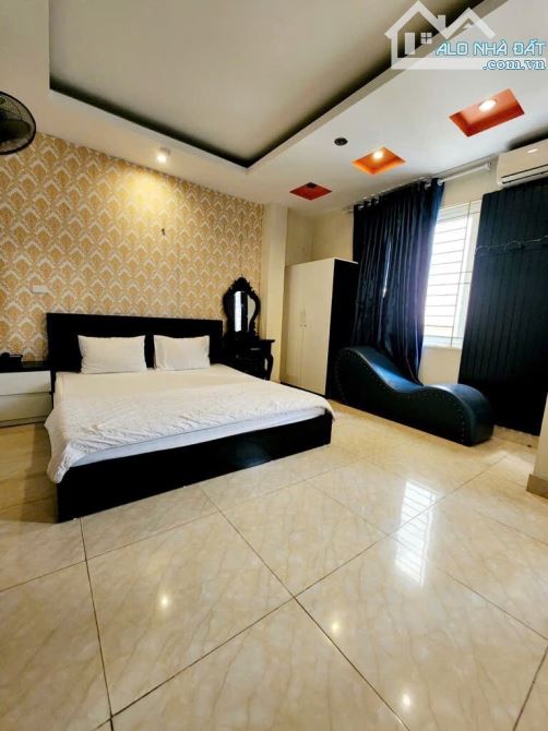 PHỐ VIP HOÀNG CẦU 57/62m2x 8tầng THANG MÁY-OTO ĐỖ CỬA-KINH DOANH DÒNG TIỀN-NHỈNH 24TỶ CÓ T