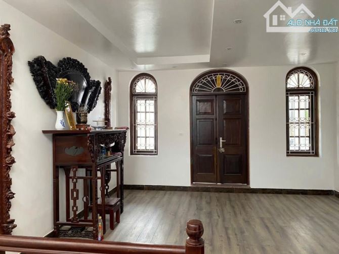 Nhà 5 tầng đẹp ở ngay,Phố Lạc Long Quân, khu phân lô, ô tô tránh, Mt: 5.1, 46m2 ,15.2 tỷ.