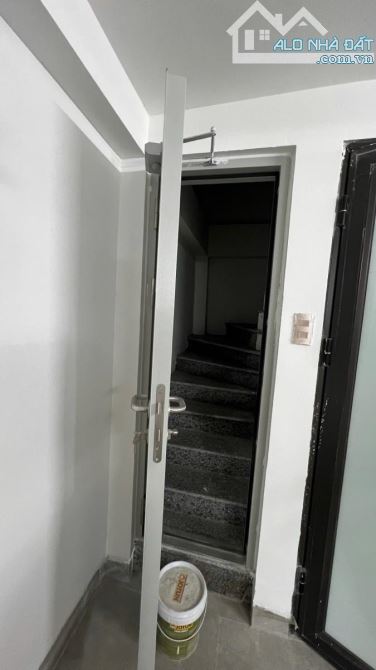 Nhà Lê Trọng Tấn – 38m² – 8 tầng thang máy – Ô tô sát nhà – Dòng tiền 30tr/th – 14,2 tỷ