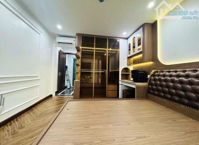 Nhà thang máy 6 tầng ngay Thanh Nhàn-Ngõ nông,an sinh tốt-43m-Hơn 12 tỷ