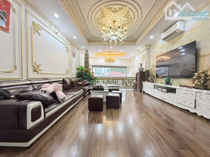 Hiếm đẹp- Bán Nhà Lạc Long Quân 40M-6 tầng thang máy-oto-3 bước chân ra phố, Tây hồ đáng s