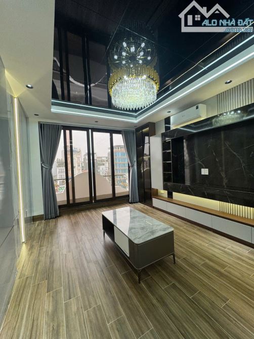 BÁN NHÀ MẶT PHỐ NGUYỄN XIỂN, 60mx7T, vị trí cực đẹp, giá 37,6 tỉ