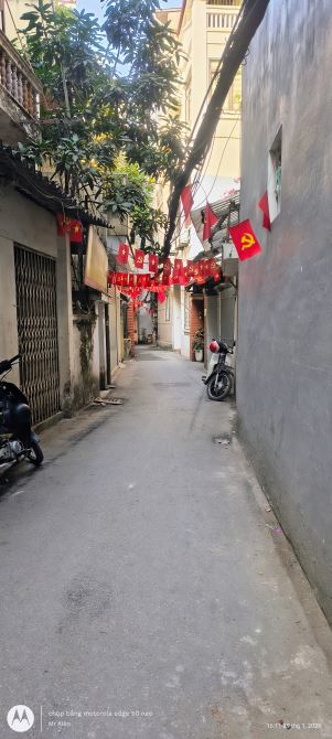 Bán nhà phố Võng Thị 65m giá 14,7 tỷ.