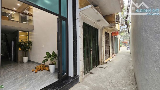 Bán nhà Thái Thịnh 28m2 5 tầng, ô tô nhỏ đỗ cửa, hơn 8 tỷ