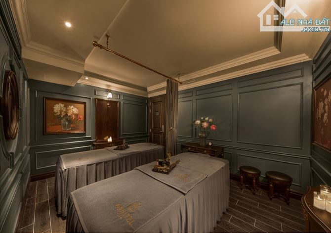 Bán toà khách sạn mặt phố Nguyễn Trường Tộ, DT: 190m2 x 16 Tầng, Mặt tiền: 8m, Giá 170 Tỷ