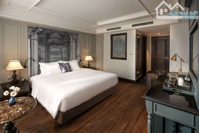 Bán toà khách sạn mặt phố Nguyễn Trường Tộ, DT: 190m2 x 16 Tầng, Mặt tiền: 8m, Giá 170 Tỷ