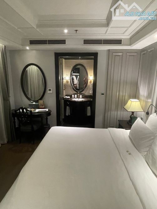 Bán toà khách sạn mặt phố Nguyễn Trường Tộ, DT: 190m2 x 16 Tầng, Mặt tiền: 8m, Giá 170 Tỷ