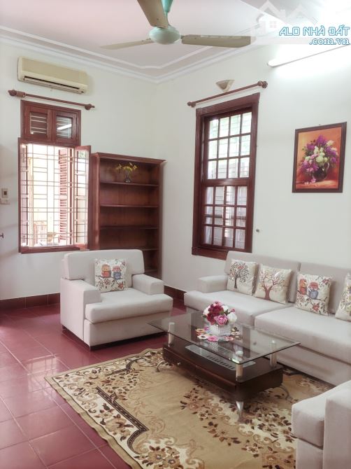 Bán nhà Trương Định, Bạch Mai mới đẹp ở ngay, full nội thất 55m2 giá 10 tỷ.