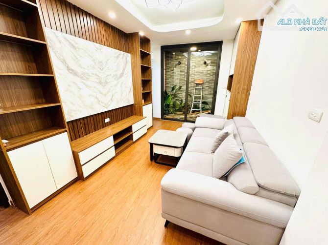 Chính Chủ CẦN BÁN NHÀ THÁI THỊNH 2tỷ990tr 2 NGỦ 2 VỆ SINH CÓ SỔ ĐỎ