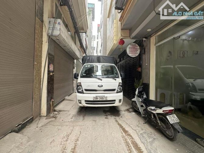 Hoàng Mai 36m2 ngõ nông gần ôtô 4PN giá 5.6 tỷ