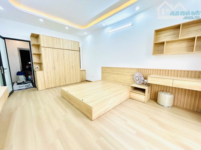 BÁN NHÀ 6 TẦNG THANG MÁY 45M FUll NỘI THẤT, MT 4M VĨNH HƯNG - HOÀNG MAI 10.76 Tỷ(TL)