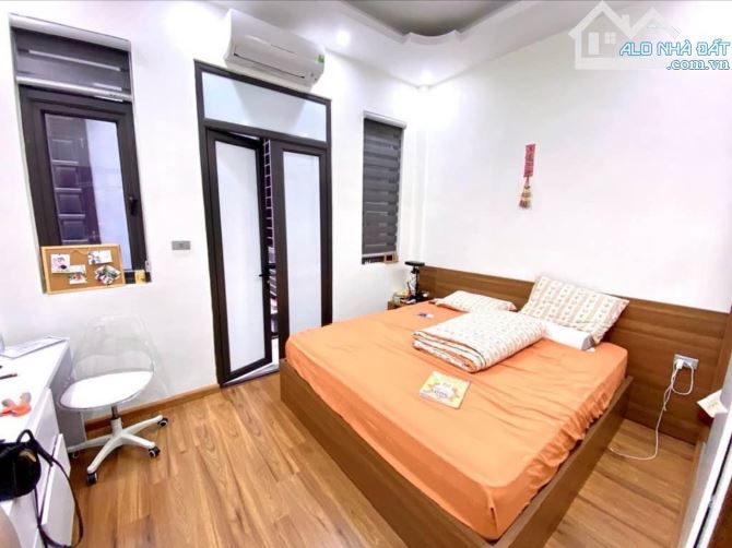 50M RA Ô TÔ - PHỐ PHÁO ĐÀI LÁNG - 5 TẦNG - 5 PHÒNG NGỦ - THỬA ĐẤT ĐẸP - Ở HAY CHO THUÊ - 3