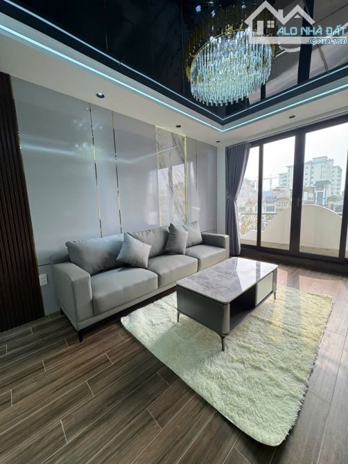 BÁN NHÀ MẶT PHỐ NGUYỄN XIỂN, 60mx7T, vị trí cực đẹp, giá 37,6 tỉ