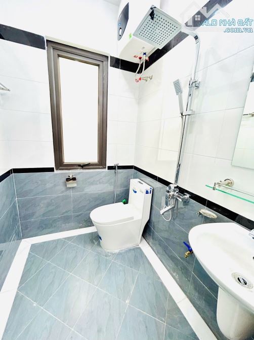 BÁN NHÀ 6 TẦNG THANG MÁY 45M FUll NỘI THẤT, MT 4M VĨNH HƯNG - HOÀNG MAI 10.76 Tỷ(TL)