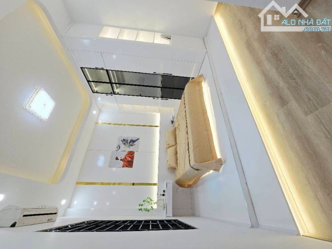 NHỈNH 8 TỶ SỞ HỮU NHÀ ĐẸP PHỐ QUAN NHÂN - 31M2 - MẶT TIỀN KHỦNG - NGÕ NÔNG - Ô TÔ ĐỖ GẦN