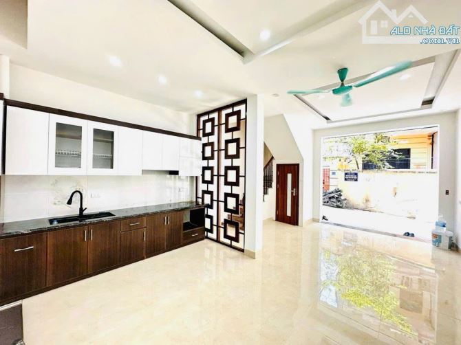 XUÂN LA - TÂY HỒ - LÔ GÓC - Ô TÔ VÀO NHÀ - NỞ HẬU - 36Mx5T - CHỈ 11,5 TỶ