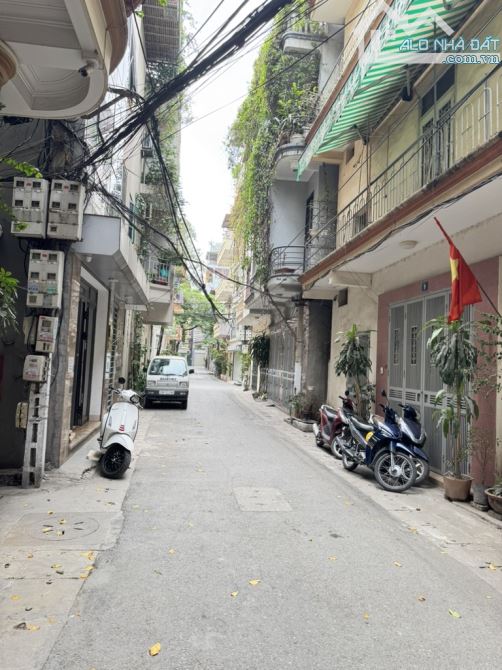 Bán Nhà 55M 4 Tầng, Phân Lô Bàn Cờ Ô Tô tránh, Kinh Doanh Yên Lạc, Hai Bà Trưng 19.8 Tỷ