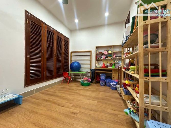 BÁN NHÀ VÕNG THỊ - TÂY HỒ - 3 Ô TÔ TRÁNH - DÒNG TIỀN KHỦNG - Ở SƯỚNG ĐẦU TƯ LỜI