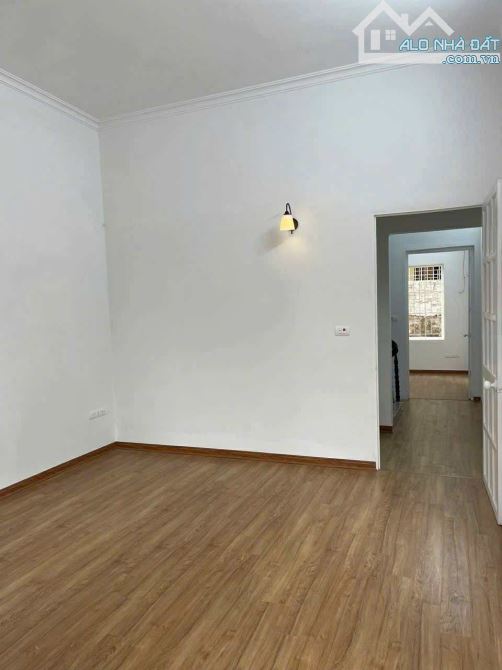 ANH HOÀNG CÓ CĂN NHÀ Ở PHƯỜNG VĨNH HƯNG NAY NÂNG CẤP LÊN NHÀ TO HƠN NÊN BÁN GẤP