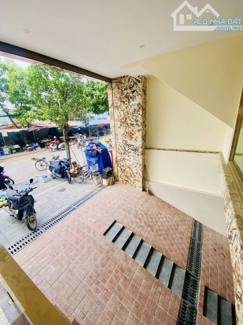 TOÀ VĂN PHÒNG 160 TỶ 250m 10 TẦNG MT 7,8m VỈA HÈ 4 Ô TÔ TRÁNH KINH DOANH XUÂN LA TÂY HỒ