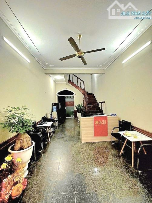 BÁN NHÀ 6 TẦNG PHỐ VIP CẦU GIẤY ĐẦU PHỐ TRUNG KÍNH-KINH DOANH ĐỈNH – 31.4 TỶ