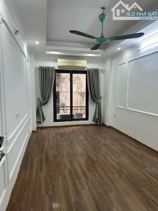 Bán Nhà Ô Tô Đỗ Cổng Phố Nam Dư - Quận Hoàng Mau 30m * 5 Tầng * 7.5 tỷ