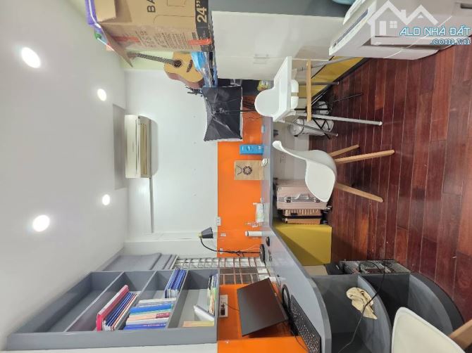 Bán Nhà 5 Tầng, 3 Ngủ 40M đường Trần Khát Chân- Ngõ Nông chỉ 8.18 Tỷ(TL)