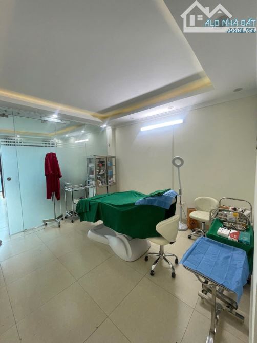 Sang Nhượng Spa mặt phố Hào Nam Đống Đa HN 60m 4T MT 4.5M kinh doanh tốt