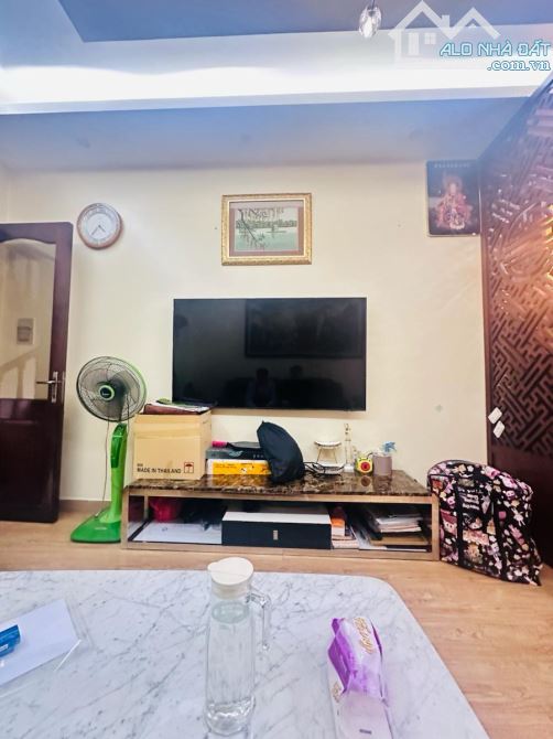 Bán Nhà Gara Ô Tô Trong Nhà Phố Trần Khát Chân - Hai Bà Trưng 41m * 5 Tầng * 18.4 Tỷ