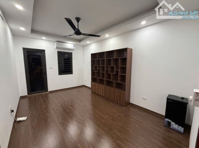 BÁN NHÀ PHÂN LÔ NGÔ TẤT TỐ ĐỐNG ĐA- 45M 5T MT 3.3M LÔ GÓC 3 THOÁNG OTO ĐỖ CỬA GẦN VĂN MIẾU