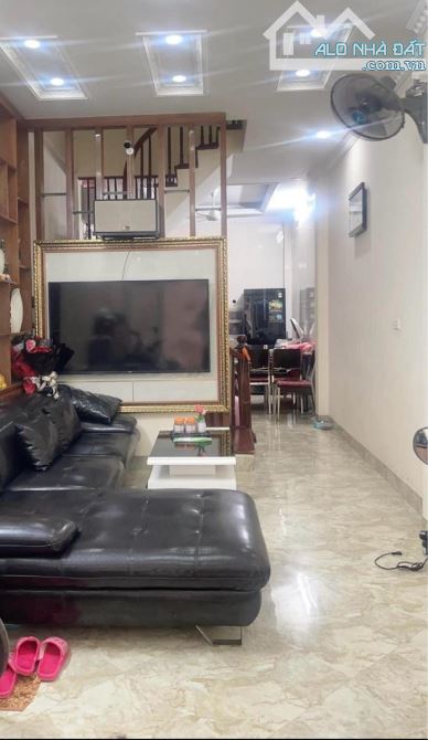 Phạm Ngũ Lão — 35m² × 6T • MT 4.5m • Nhà mới, vỉa hè kinh doanh • Giá 26 tỷ