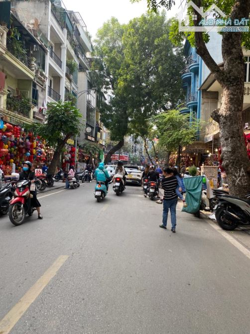 Bán nhà mặt phố Hàng Đồng phố cổ 2 chiều vỉ hè rộng kinh doanh đắc địa sổ đỏ vuông đẹp DT