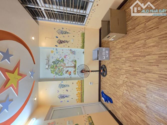 Bán Nhà 5 Tầng, 3 Ngủ 40M đường Trần Khát Chân- Ngõ Nông chỉ 8.18 Tỷ(TL)