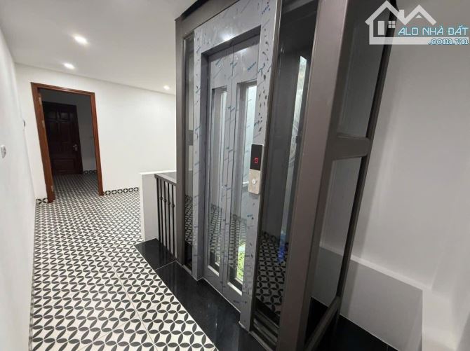 BÁN NHÀ PHÂN LÔ NGÔ TẤT TỐ ĐỐNG ĐA- 45M 5T MT 3.3M LÔ GÓC 3 THOÁNG OTO ĐỖ CỬA GẦN VĂN MIẾU