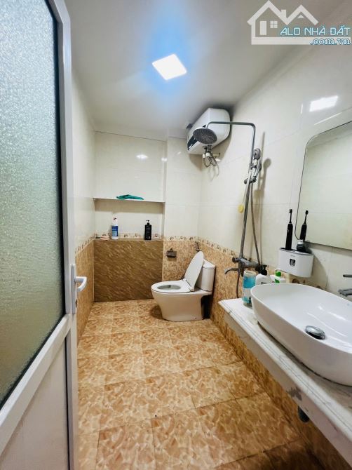 Bán nhà phố Trích Sài – Lạc Long Quân, ngõ ô tô tránh, gần Hồ Tây 51m2 MT 5,1m nhỉnh 15 tỷ