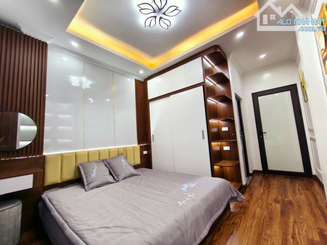 Bán Nhà Phố Vân Đồn 5 Tầng, Full Nội Thất, Nhà đẹp sát phố chỉ 7.3 tỷ(TL)