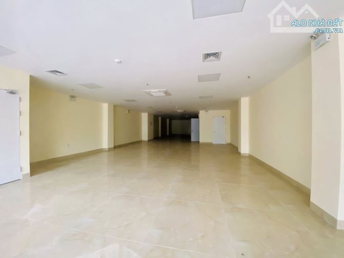 TOÀ VĂN PHÒNG 160 TỶ 250m 10 TẦNG MT 7,8m VỈA HÈ 4 Ô TÔ TRÁNH KINH DOANH XUÂN LA TÂY HỒ