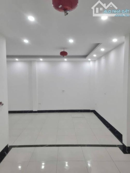 BÁN NHÀ PHỐ BẠCH MAI - 70 m2 - 6 T - thang máy -12 PN - 24,5 tỷ