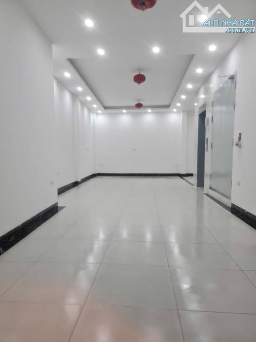 BÁN NHÀ PHỐ BẠCH MAI - 70 m2 - 6 T - thang máy -12 PN - 24,5 tỷ