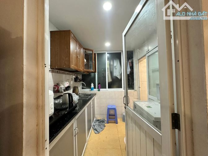 TẬP THỂ NAM ĐỒNG-GẦN HỒ ĐẮC DI-LÔ GÓC 3 THOÁNG-80m2-3PN-Ô TÔ ĐỖ CHÂN CẦU THANG-KHU SẠCH